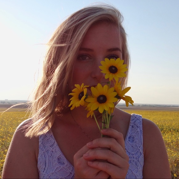 Posh Ambassador ✨ - Picture 1 of 3